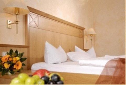 Hotel Schwanen Kaelberbronn Pfalzgrafenweiler Ruang foto